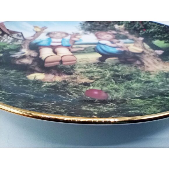 MJ Hummel Apple Tree Boy and Girl Decorative Plate Danbury Mint Little Companion - Picture 10 of 12